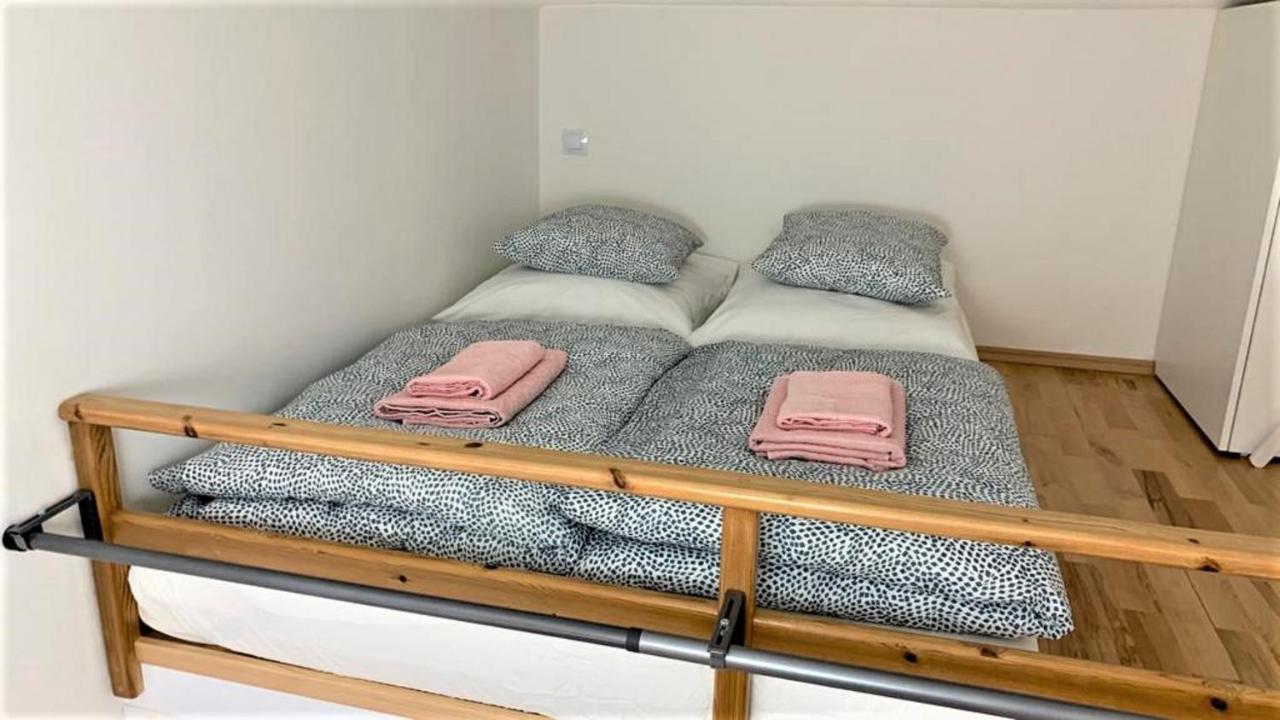 Side Street Apartments Prague Ngoại thất bức ảnh