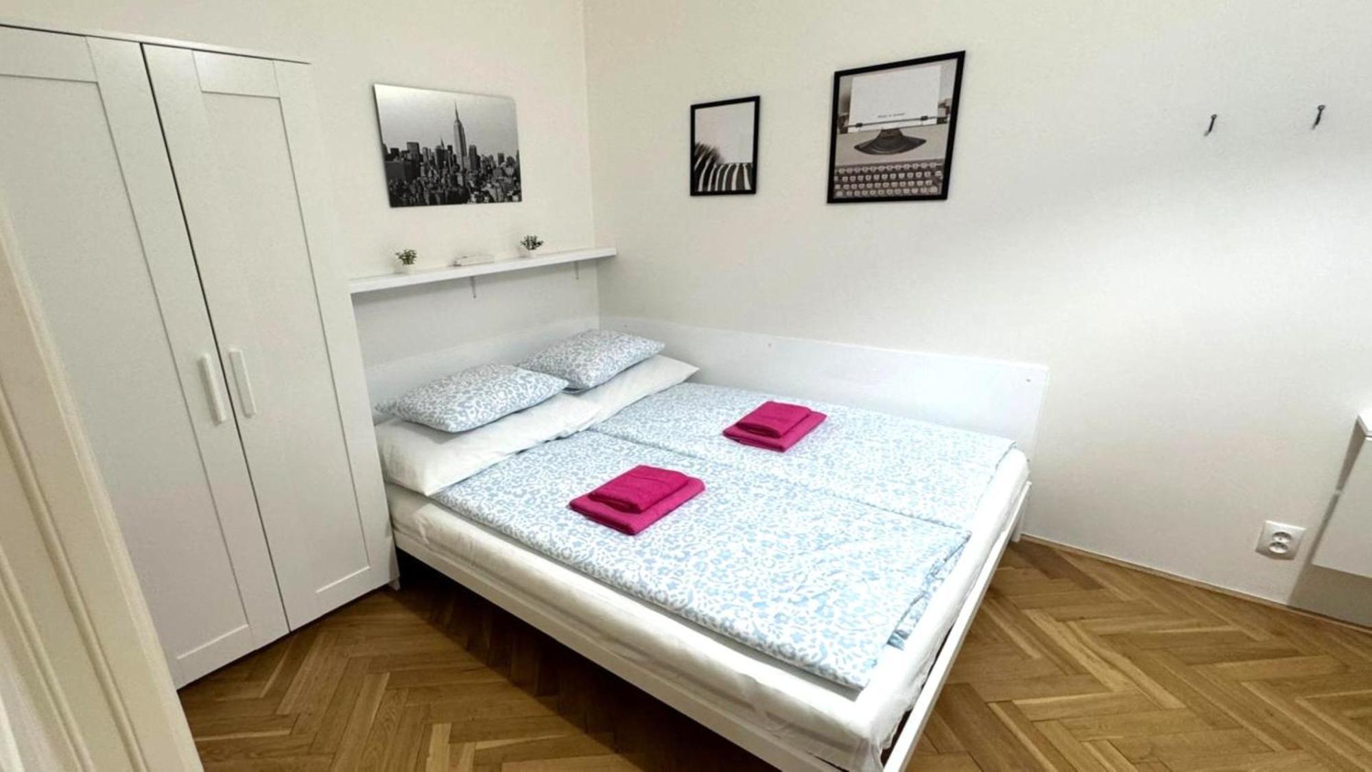 Side Street Apartments Prague Ngoại thất bức ảnh