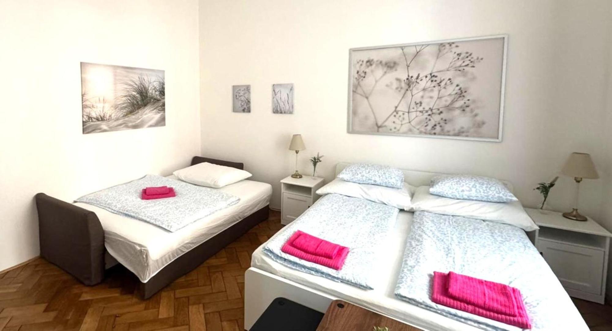 Side Street Apartments Prague Ngoại thất bức ảnh