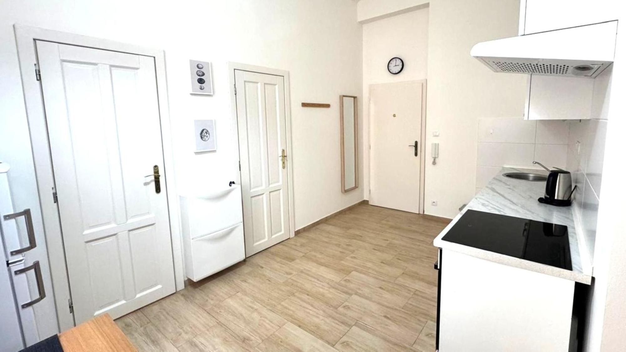 Side Street Apartments Prague Ngoại thất bức ảnh