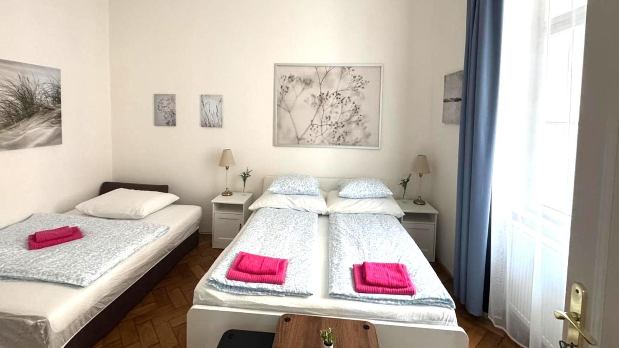 Side Street Apartments Prague Ngoại thất bức ảnh