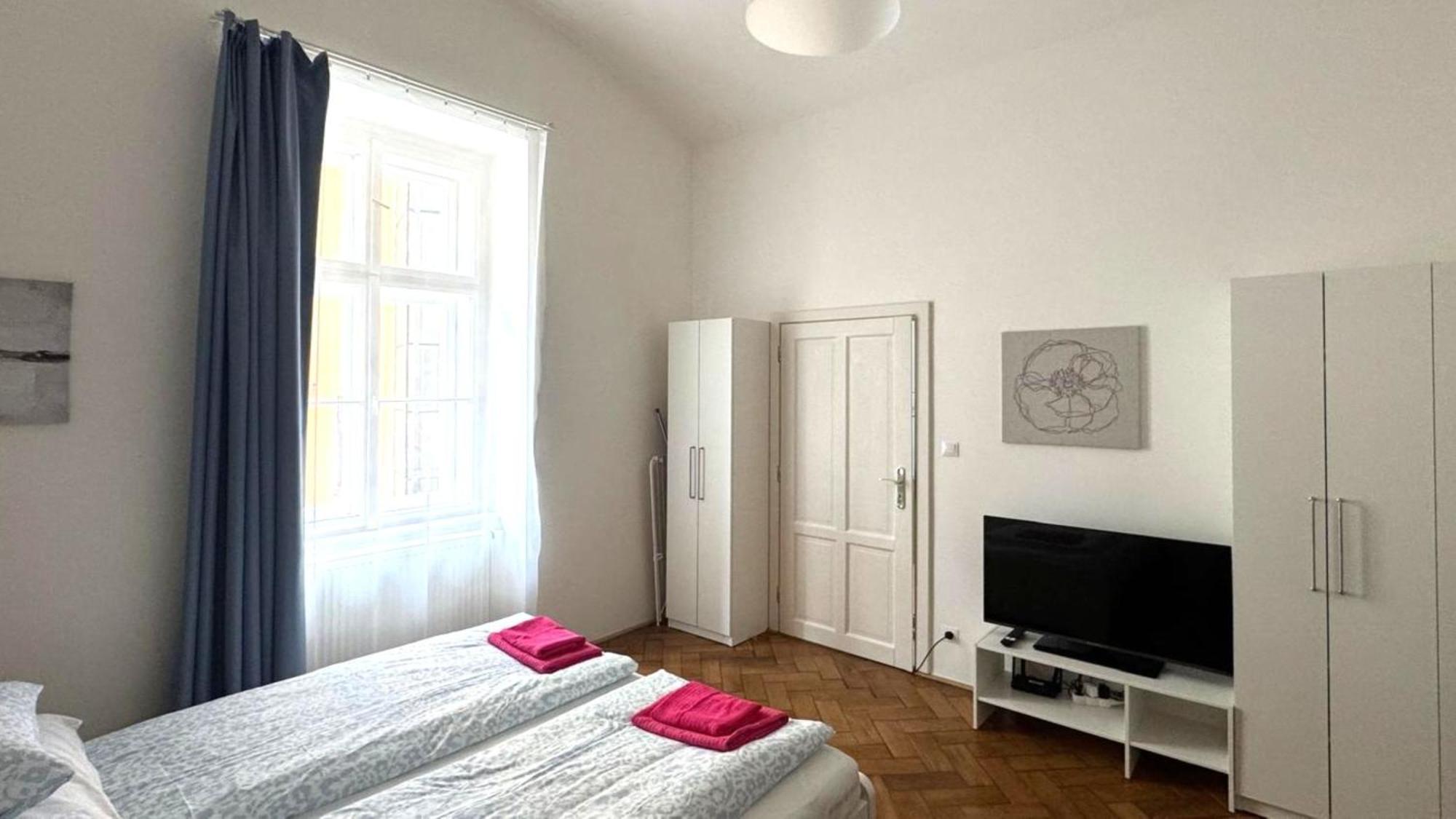 Side Street Apartments Prague Ngoại thất bức ảnh