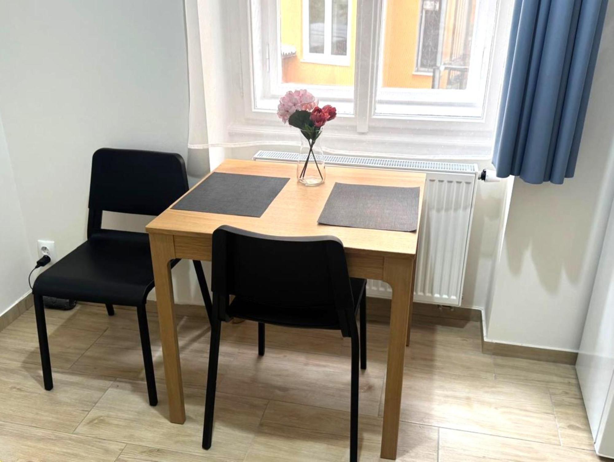 Side Street Apartments Prague Ngoại thất bức ảnh